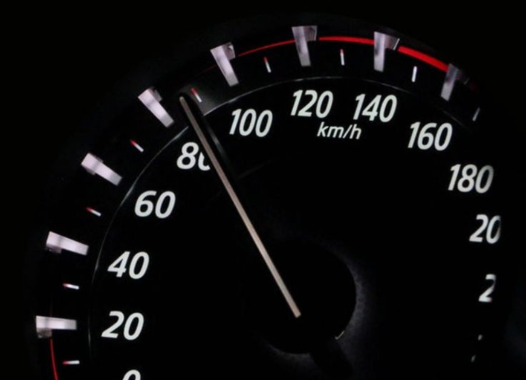 Lee más sobre el artículo SOLUCIÓN VELOCIDAD MÁXIMA